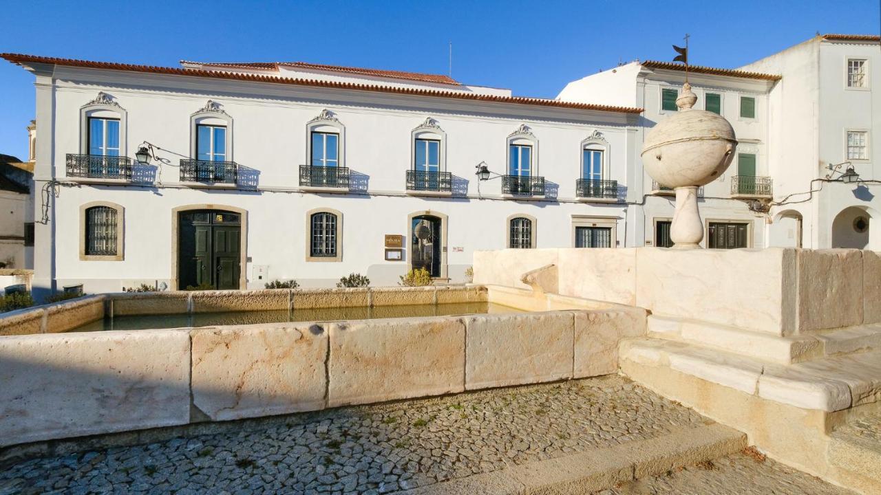 Mourasuites Hotel Évora Exteriör bild
